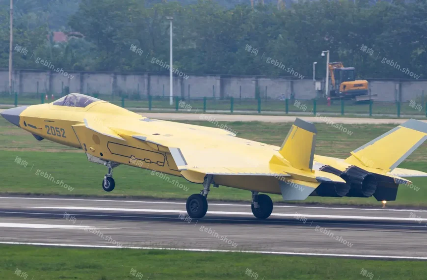 中国 J-20A 隐身战机搭载 WS-15 发动机 NEW
