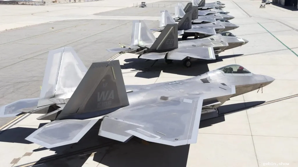 美军 F-22 启动 “生存力升级计划” 六大技术突破强化隐身与防御能力
