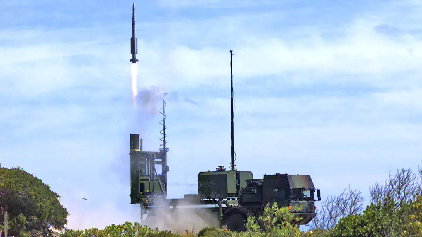 德国🇩🇪 IRIS-T SLM 中程陆基防空导弹系统-锋向兵库 ｜Gebin Military Arsenal